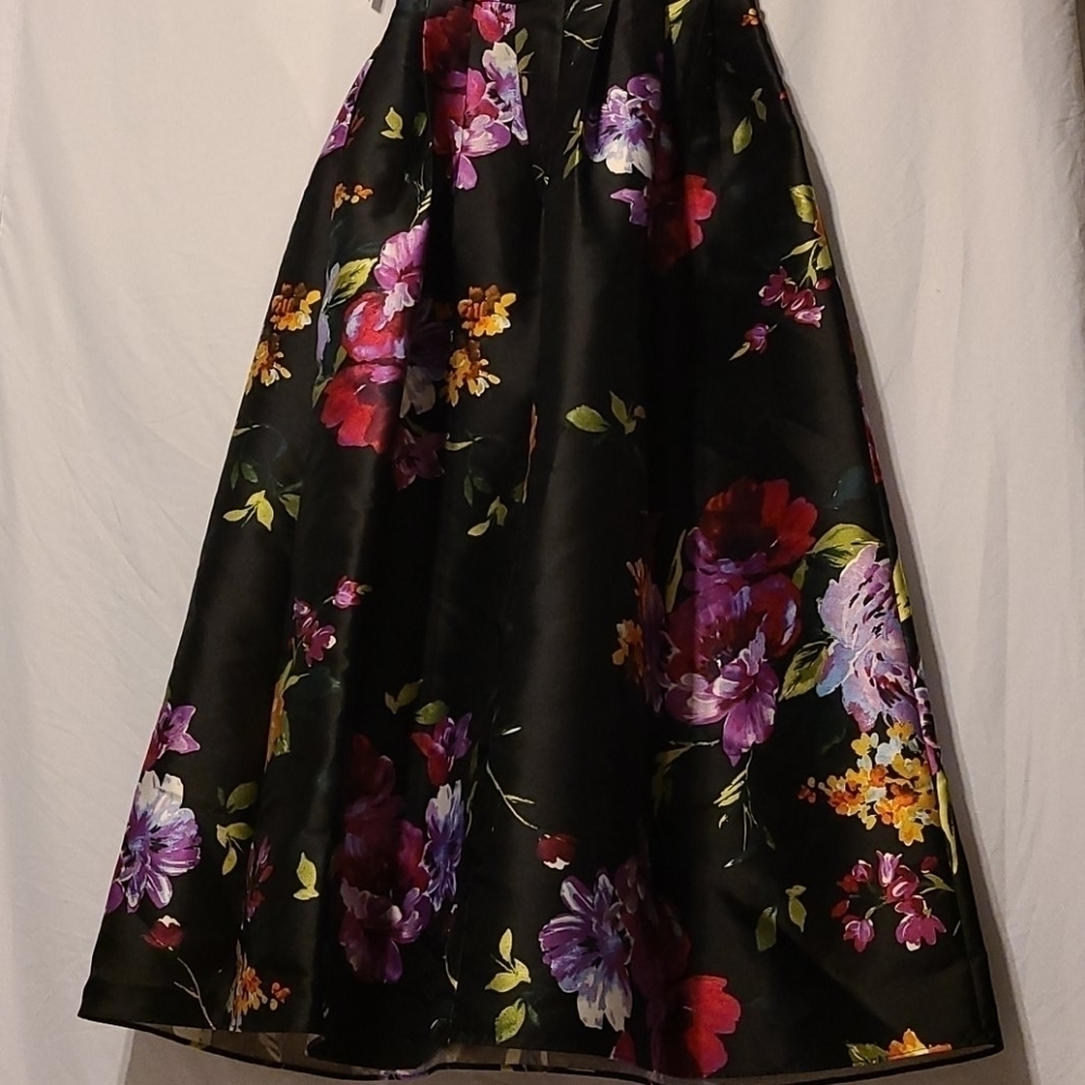 BCX Floral Print Cross Back Gown - Picture 6 of 12